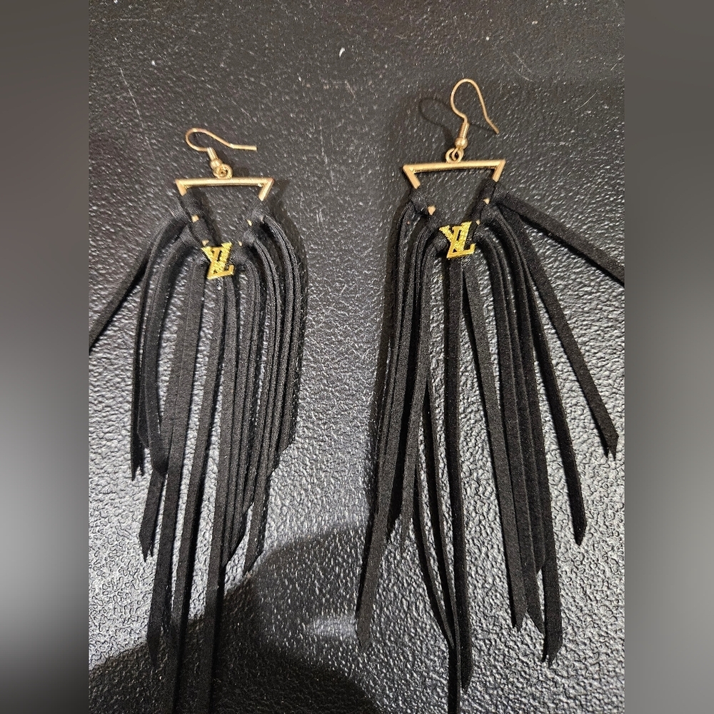 Designer inspired Elegant Black and Gold Earrings LAST MARKDOWN!!